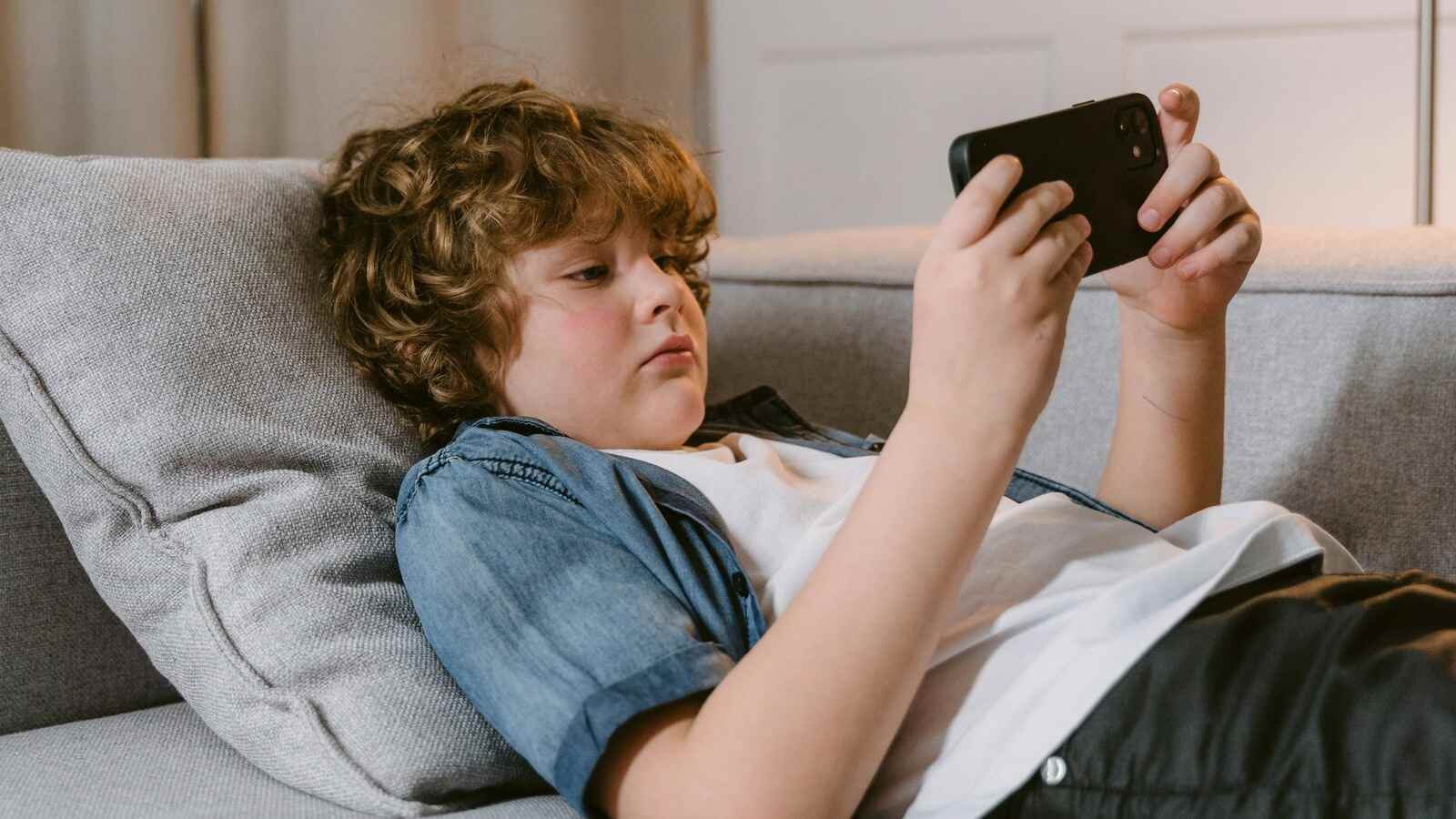 Screen Time Advice from a Pediatric OT Teaser